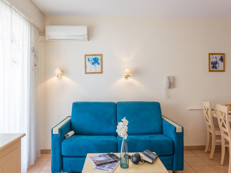 Résidence Pierre&Vacances Les Rivages Du Parc Menton Exterior foto